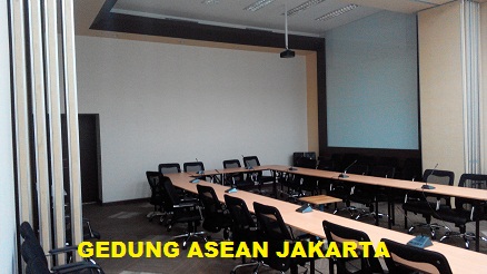 Pintu lipat Gedung ASEAN Jakarta